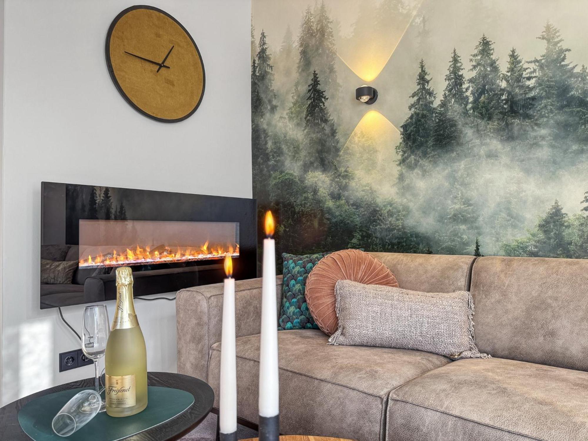 Cblue: Seeblick, Kamin, Wallbox, Natur Bentwisch Luaran gambar