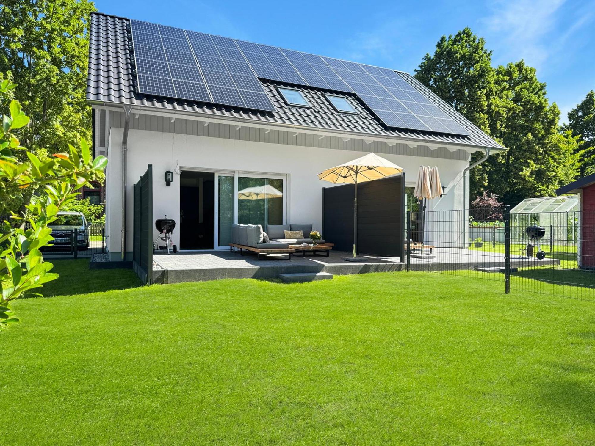 Cblue: Seeblick, Kamin, Wallbox, Natur Bentwisch Luaran gambar